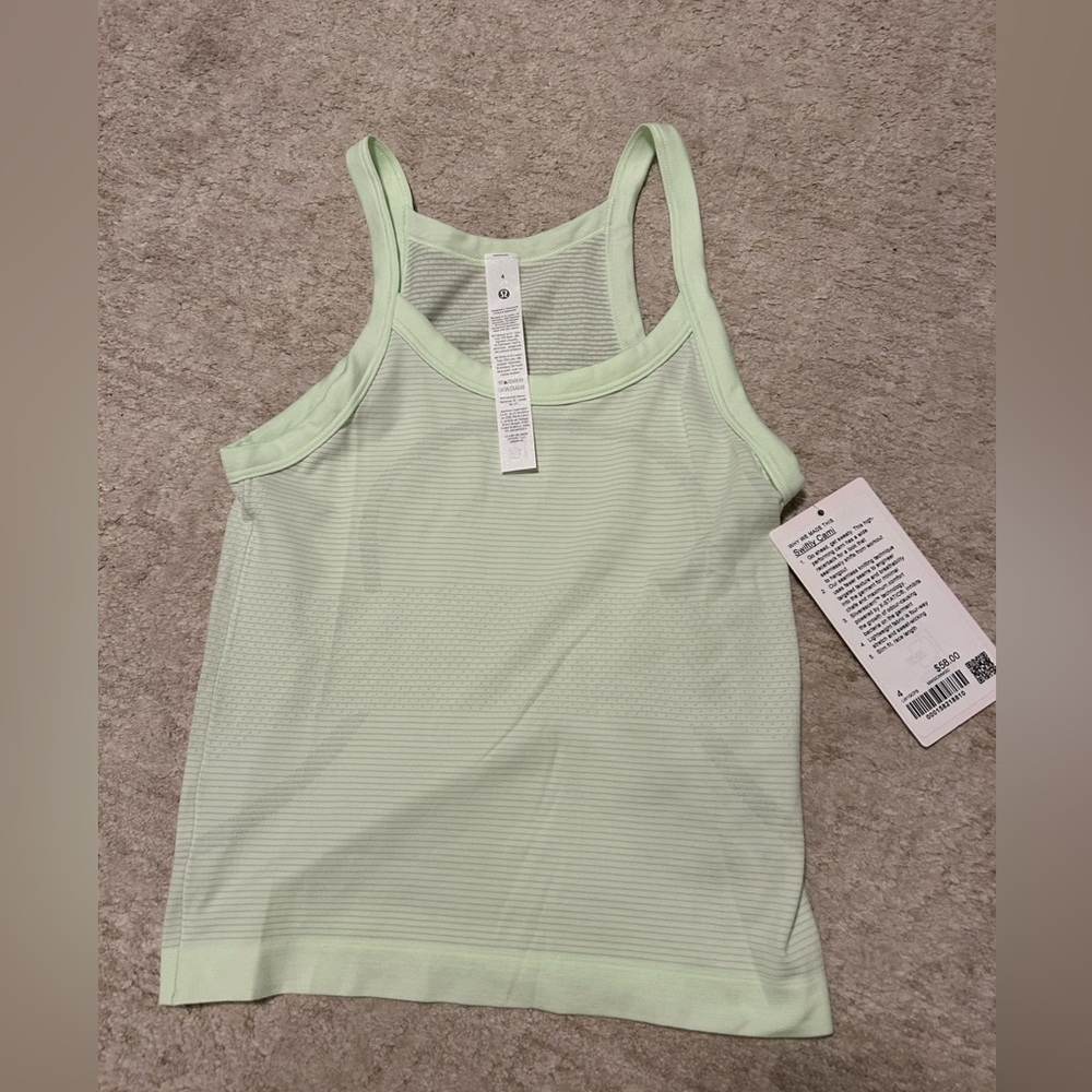 NEW WITH TAGS LULU LEMON TANK SIZE 4